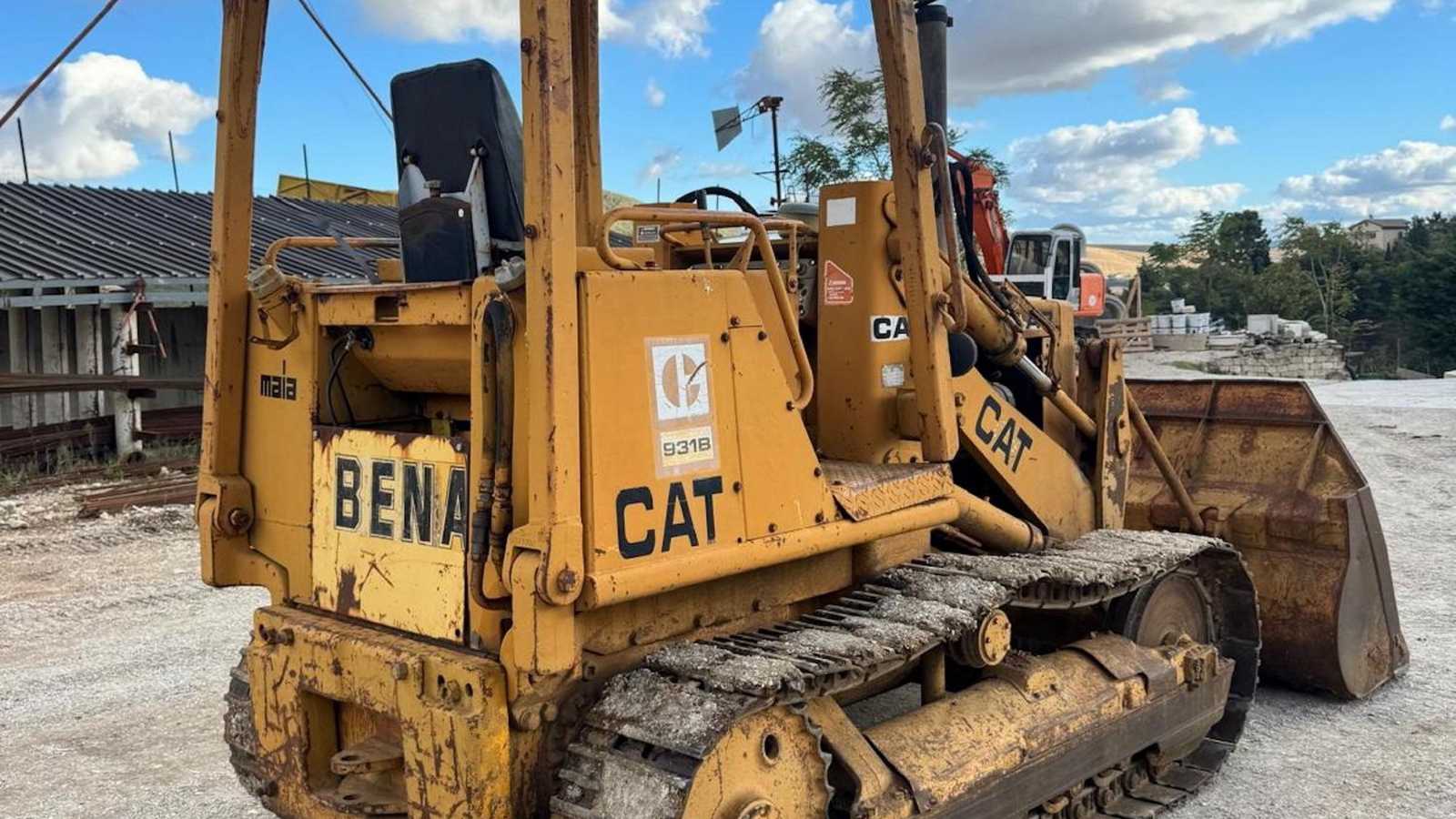 CATERPILLAR 931B | OmecoHub