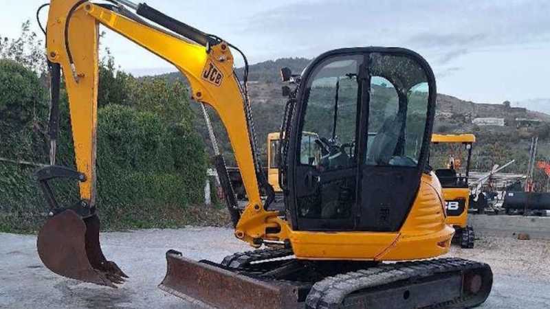 OmecoHub - JCB 8055