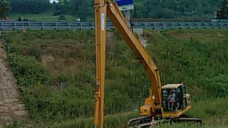 OmecoHub - KOMATSU PC210