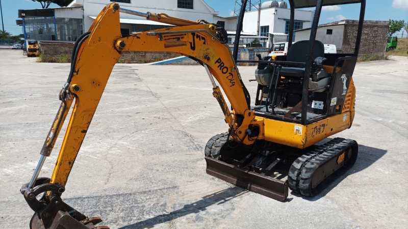 OmecoHub - JCB 8017
