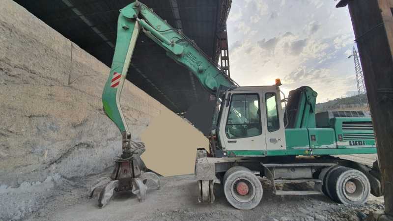 OmecoHub - LIEBHERR A924B