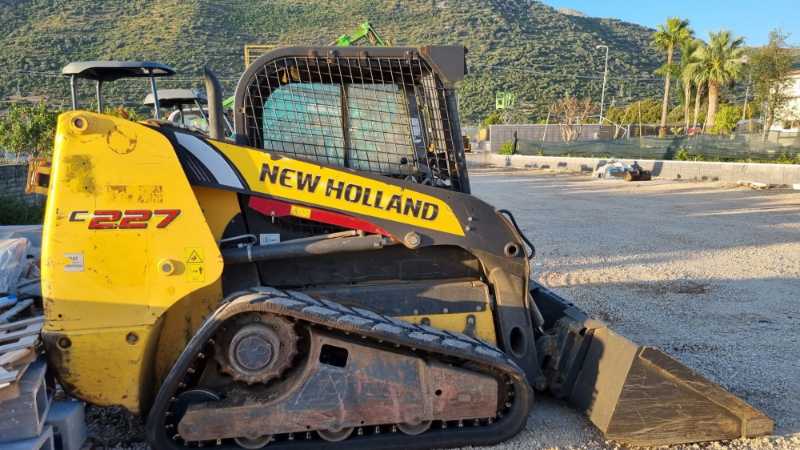 OmecoHub - NEW HOLLAND C227