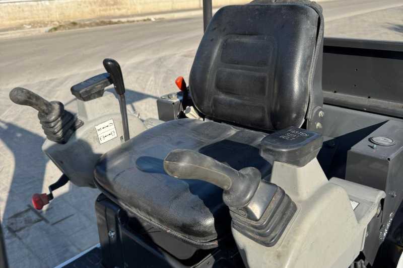OmecoHub - Immagine BOBCAT E16