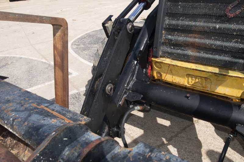 OmecoHub - Immagine CATERPILLAR 438C