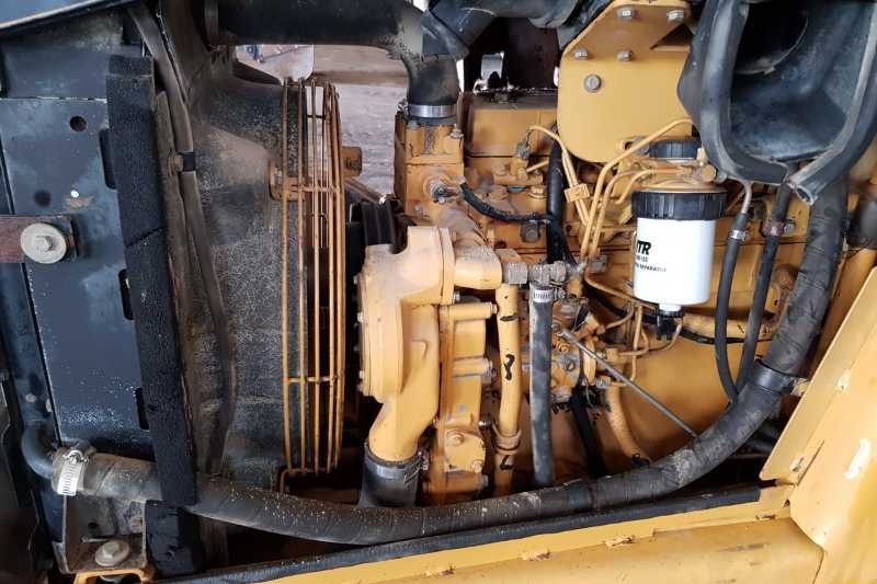 OmecoHub - Immagine CATERPILLAR 438C
